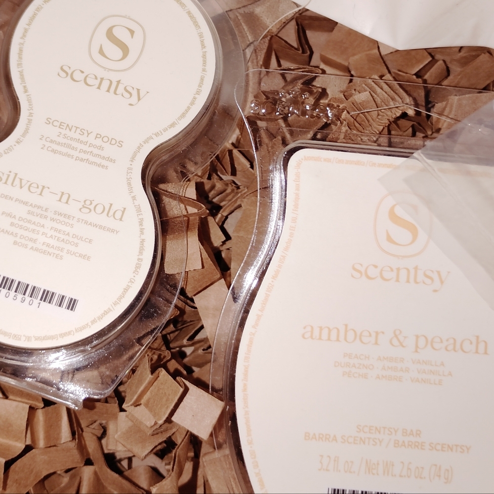 Scentsy Silver and Gold Whiff Box Collection Scentsy Air Tabletop Diffuser π - Picture 7 of 11